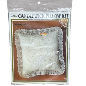Vintage Candlewick Pillow Kit Horn Of Plenty CW01